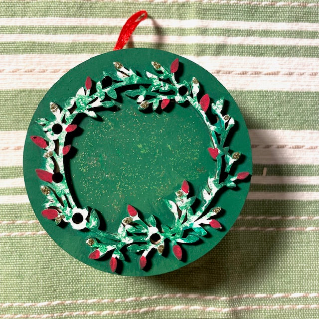 Wreath Ornament - Custom color